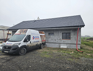 Zateplení stropu bungalovu pomocí foukané izolace